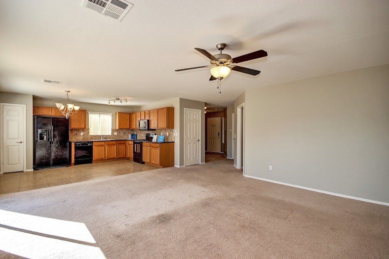 Photo 7 of 23 - 1437 E Daniella Dr, San Tan Valley, AZ 85140