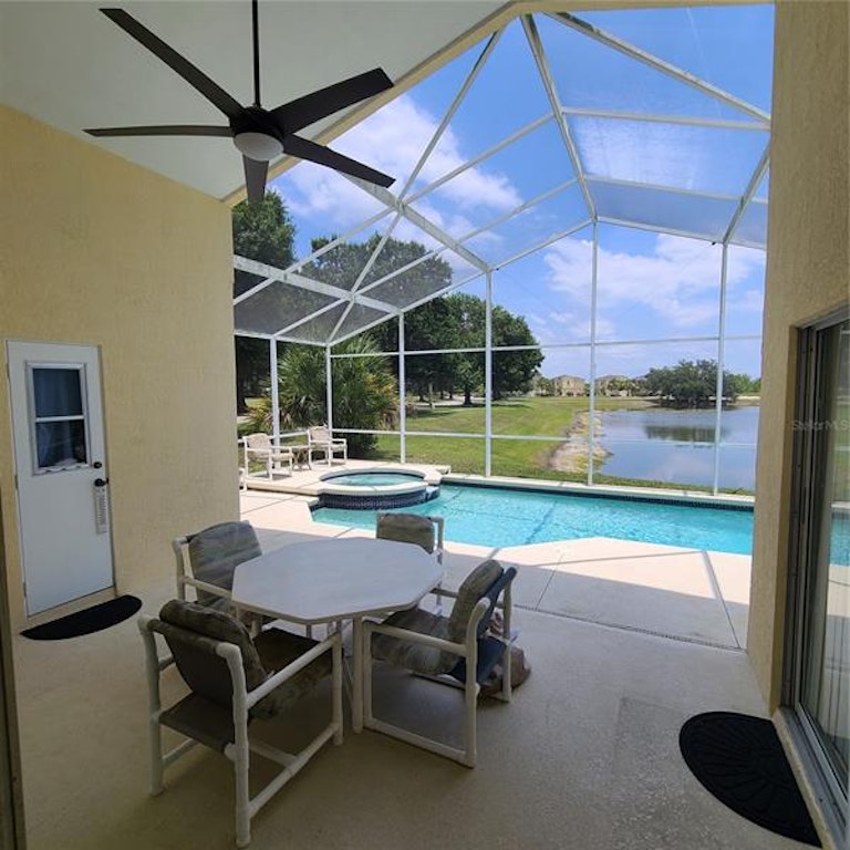Photo 16 of 20 - 102 Hills Bay Dr, Davenport, FL 33896