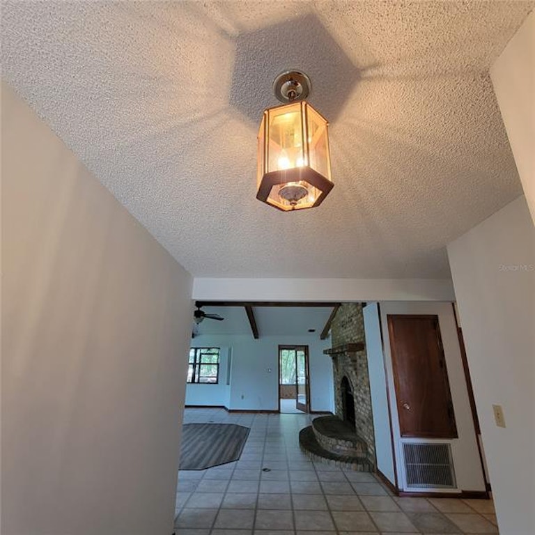 Photo 8 of 35 - 1449 Irma Rd, Eustis, FL 32726