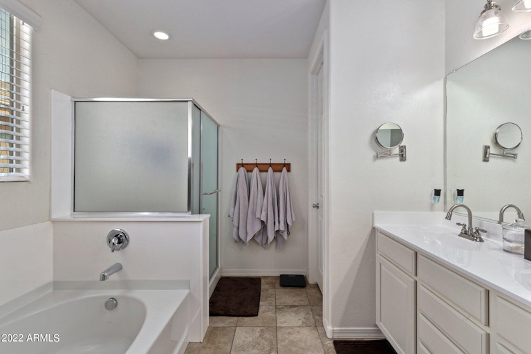 Photo 8 of 15 - 4017 W Federal Way, Queen Creek, AZ 85142