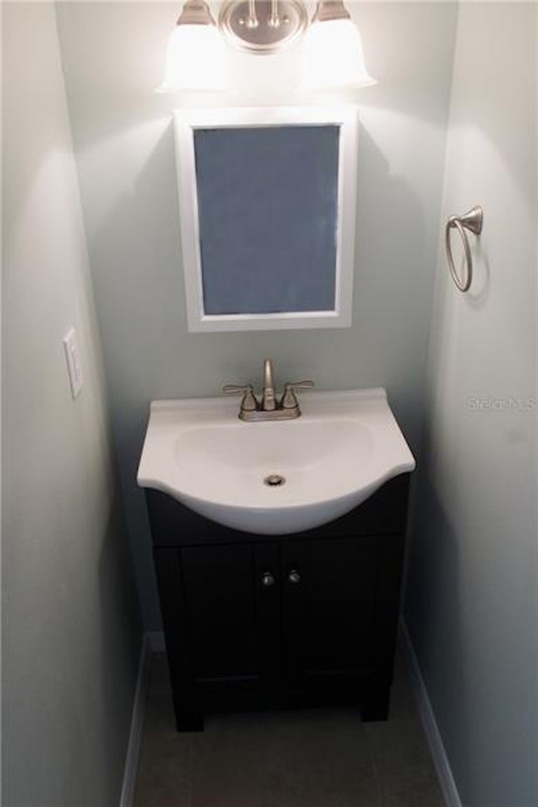 Photo 14 of 17 - 3703 2nd Avenue Dr E, Palmetto, FL 34221