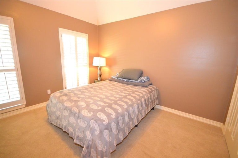 Photo 29 of 44 - 5003 Kingsland Ct, Sugar Land, TX 77479