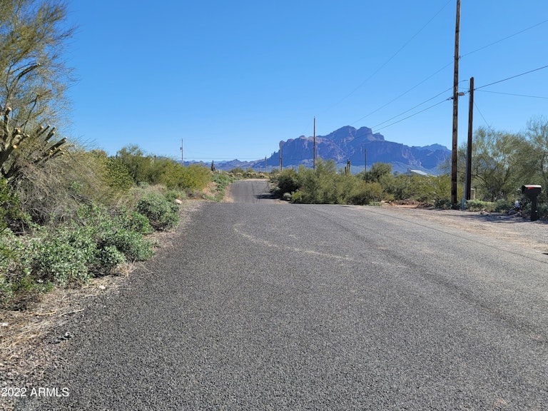 Photo 2 of 26 - 355 W Frontier St, Apache Junction, AZ 85120