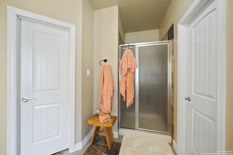 Photo 24 of 36 - 15807 Fox Ln, Selma, TX 78154