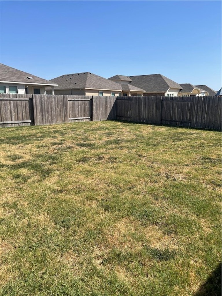 Photo 33 of 36 - 505 Sassafras St, Hutto, TX 78634