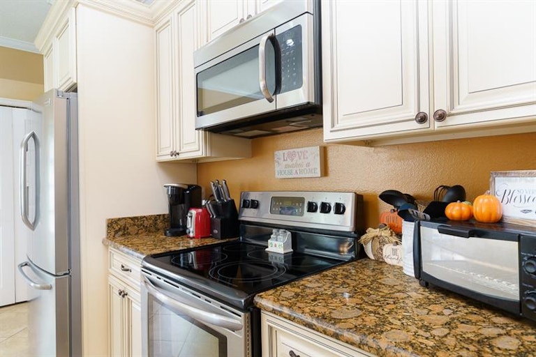 Photo 12 of 30 - 12224 Greco Dr, Orlando, FL 32824