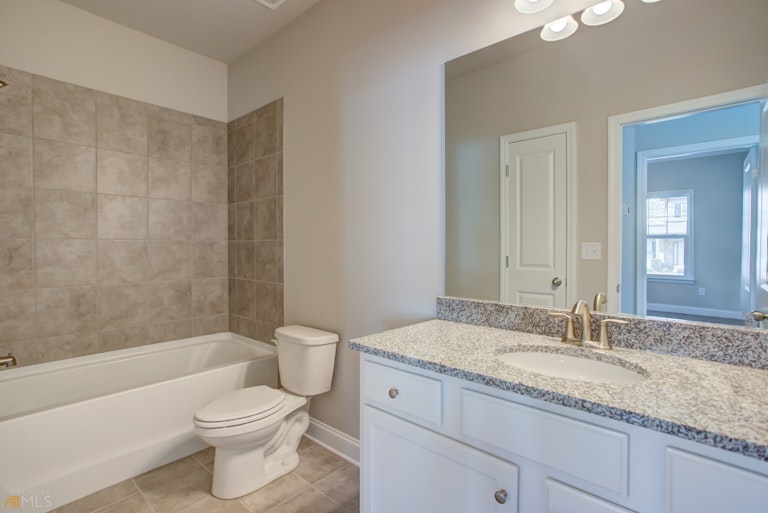 Photo 8 of 28 - 209 Monica Ct, McDonough, GA 30253