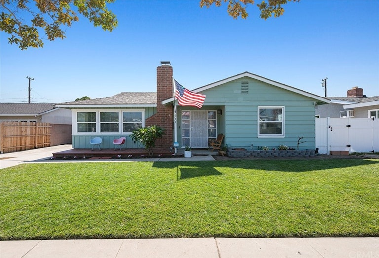 Photo 3 of 38 - 8071 San Hacienda Cir, Buena Park, CA 90620