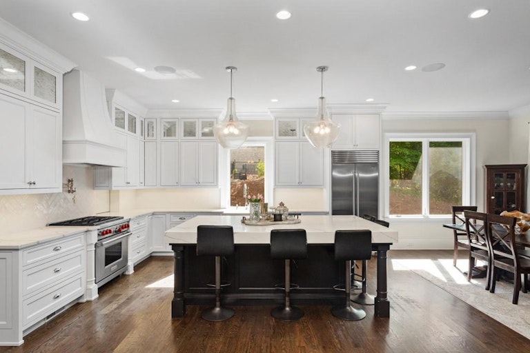 Photo 15 of 77 - 4268 Woodland Brook Dr SE, Atlanta, GA 30339