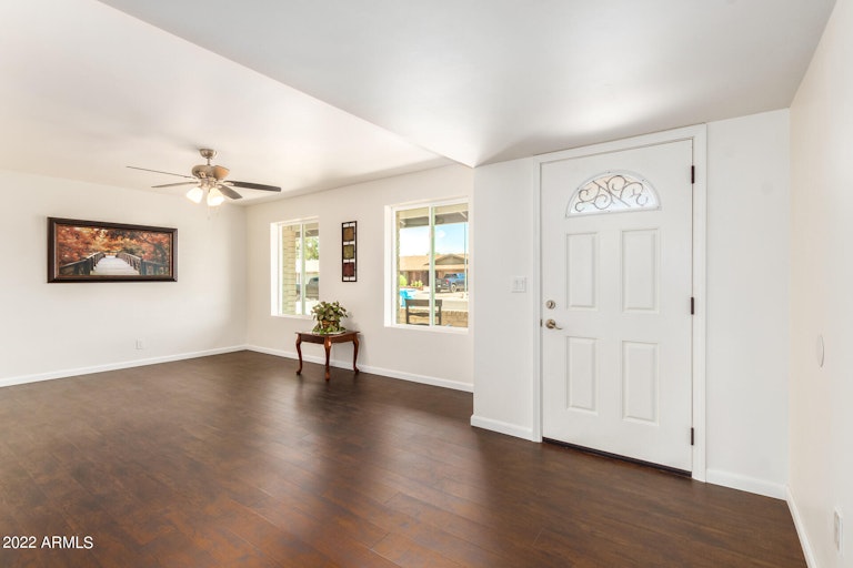 Photo 6 of 27 - 4424 E Kelton Ln, Phoenix, AZ 85032