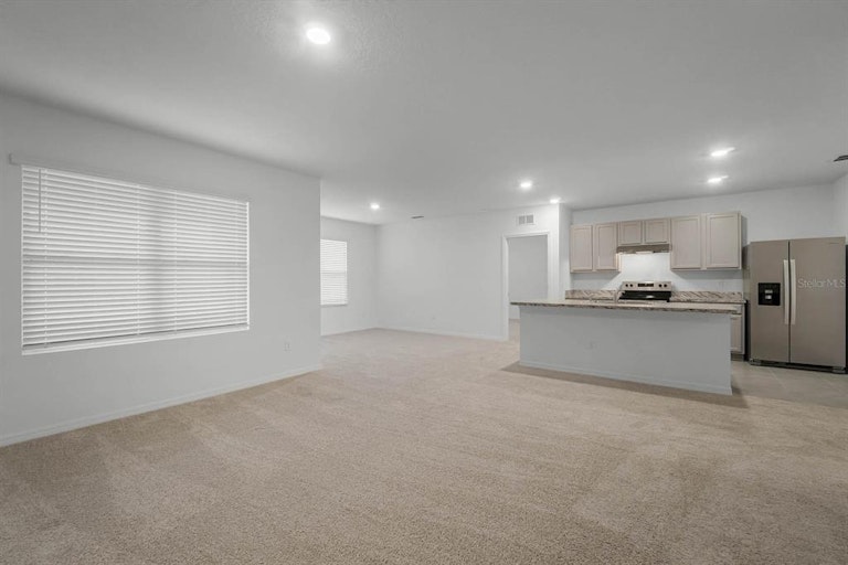 Photo 20 of 40 - 729 Squires Grove Dr, Winter Haven, FL 33880