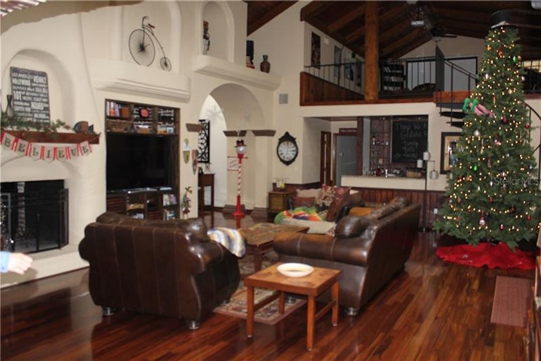 Photo 5 of 25 - 805 Sweetwater Club Blvd, Longwood, FL 32779