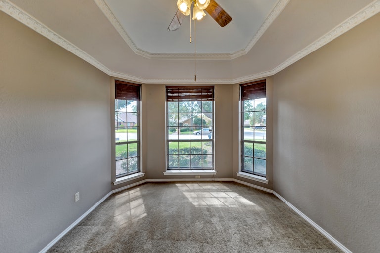 Photo 11 of 30 - 3608 Woodhaven Ct, Bedford, TX 76021