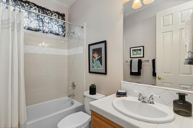 Photo 26 of 47 - 3970 Coldwater Dr, Rocklin, CA 95765