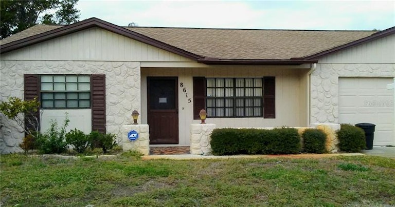 Photo 1 of 18 - 8615 Zane Ln, Port Richey, FL 34668