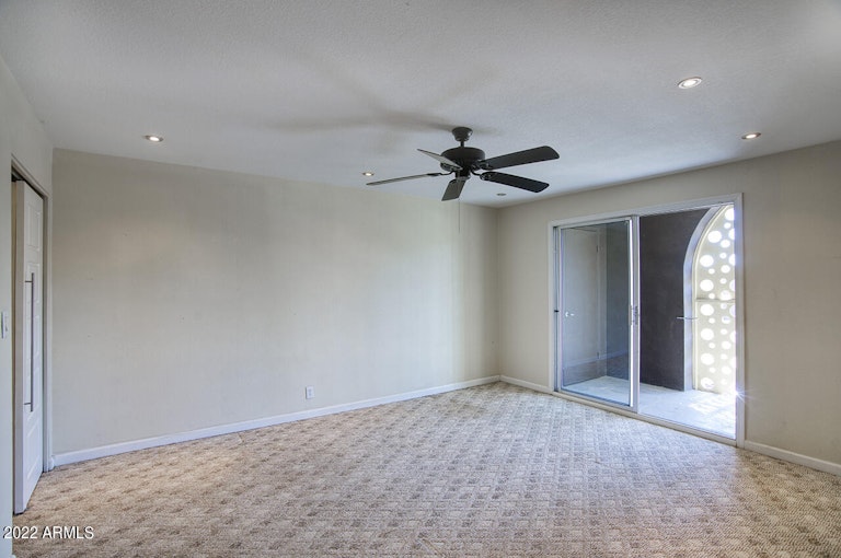 Photo 10 of 15 - 1702 W Tuckey Ln #217, Phoenix, AZ 85015