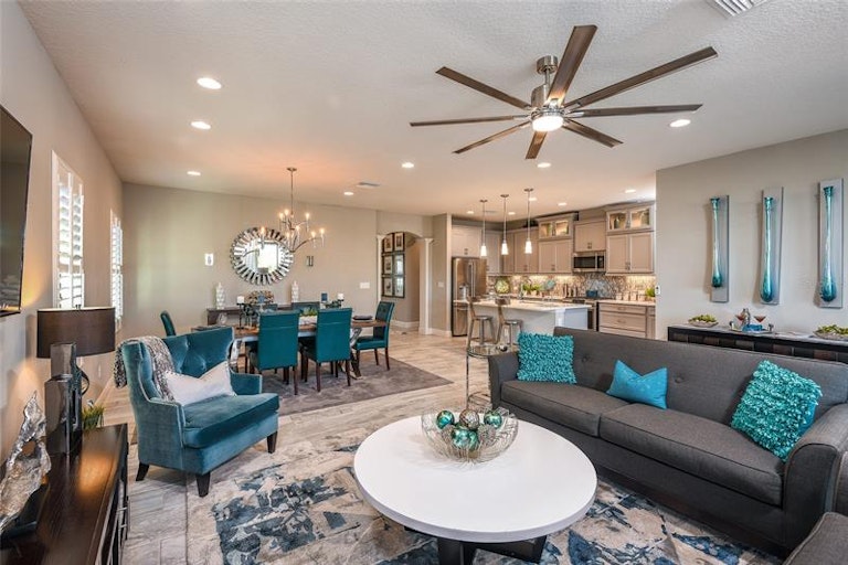 Photo 3 of 10 - 4032 Burdick Loop, Odessa, FL 33556