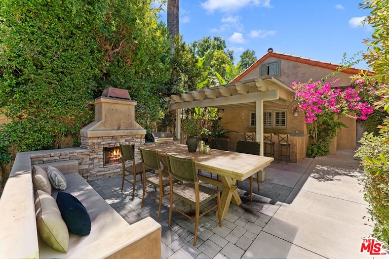 Photo 34 of 43 - 14208 Chandler Blvd, Sherman Oaks, CA 91401