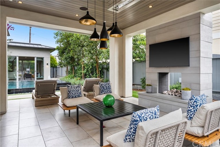 Photo 20 of 56 - 763 11th St, Manhattan Beach, CA 90266