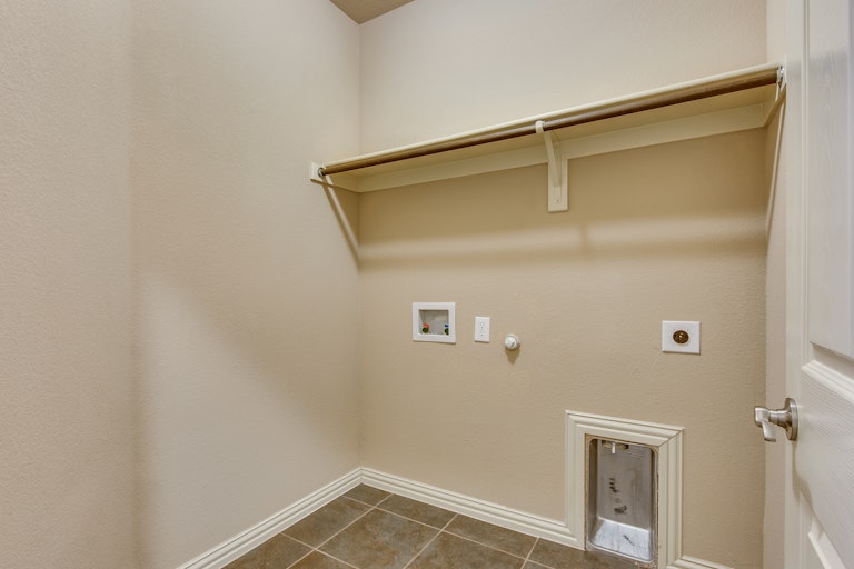 Photo 21 of 38 - 14017 Blueberry Hill Dr, Little Elm, TX 75068