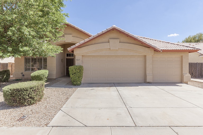 Photo 1 of 25 - 8627 W Pershing Ave, Peoria, AZ 85381