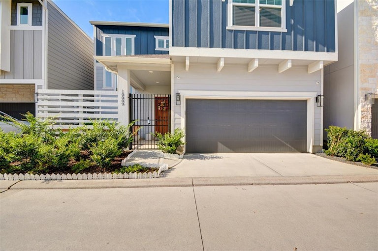 Photo 9 of 33 - 10009 Granary Dr, Houston, TX 77080