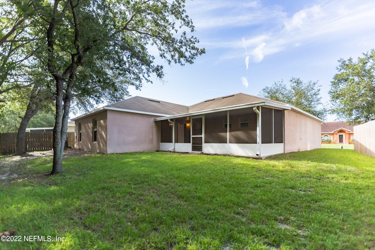 Photo 17 of 17 - 4025 Clearbrook Cove Rd, Jacksonville, FL 32218