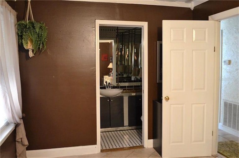 Photo 12 of 23 - 6191 Pinehurst Dr, Spring Hill, FL 34606