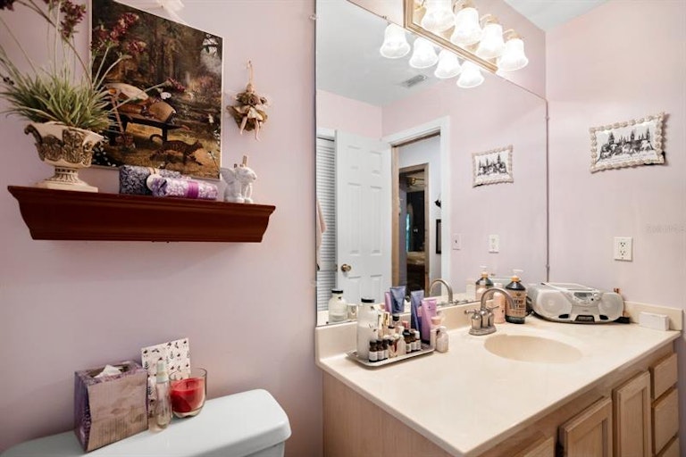 Photo 19 of 38 - 11549 58th St N, Pinellas Park, FL 33782