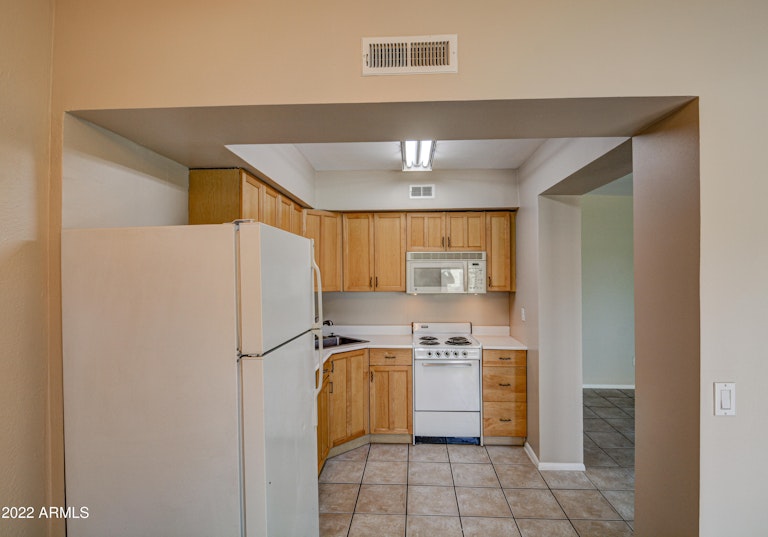 Photo 10 of 31 - 822 E Cochise Dr, Phoenix, AZ 85020