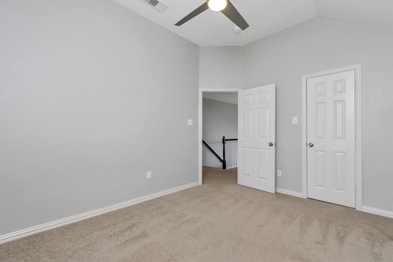 Photo 29 of 40 - 215 Durango Dr, Roanoke, TX 76262