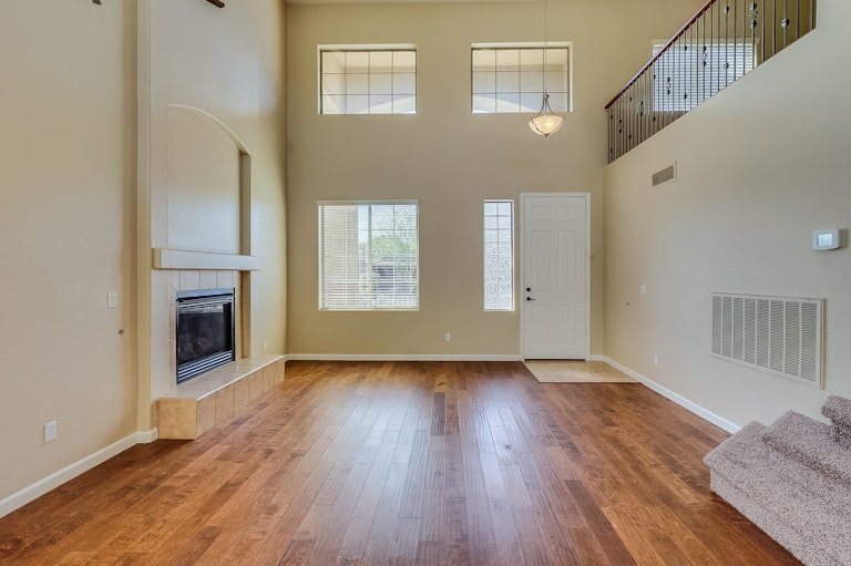 Photo 8 of 27 - 4422 W Kenai Dr, New River, AZ 85087