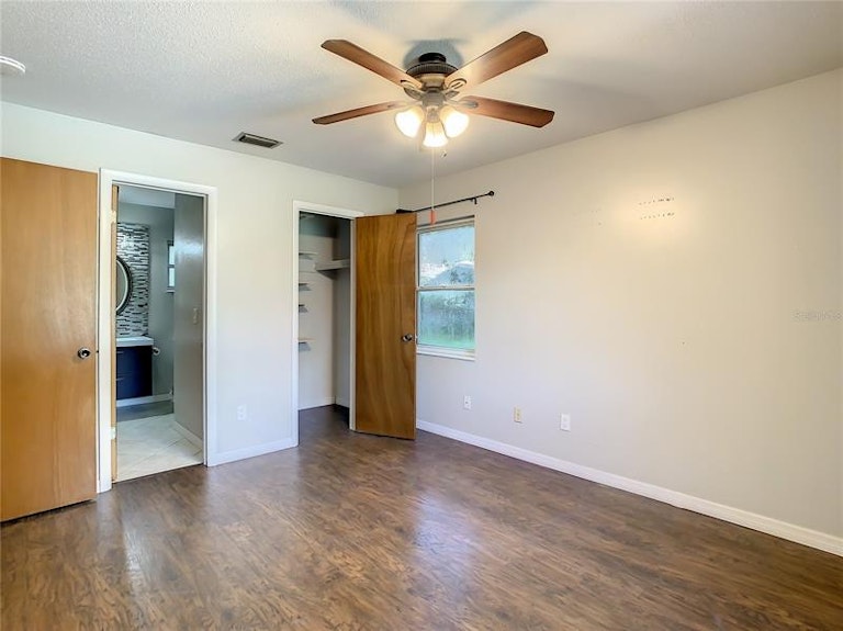 Photo 19 of 33 - 455 Sunrise Dr, Casselberry, FL 32707