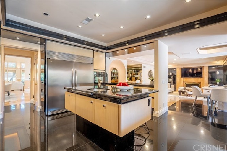 Photo 10 of 72 - 10214 Candleberry Ln, Northridge, CA 91324