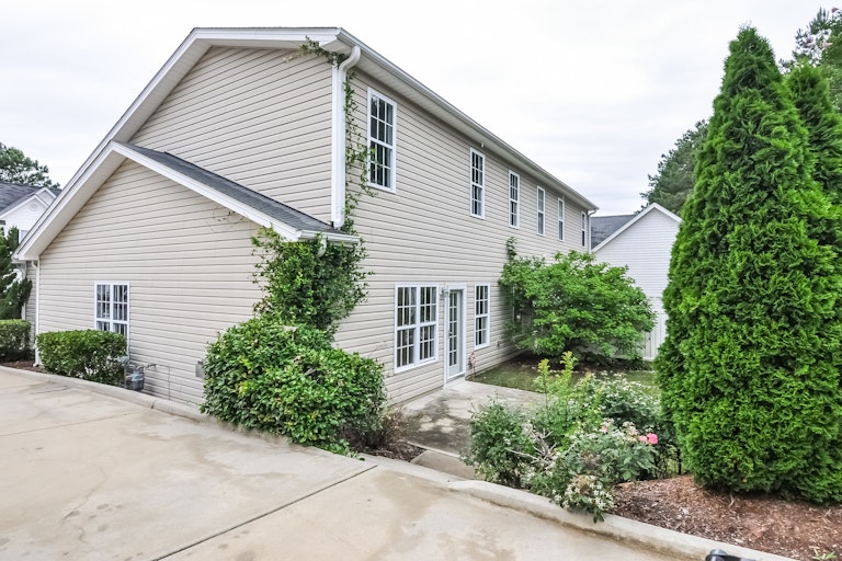 Photo 5 of 25 - 3003 White Cloud Cir, Apex, NC 27502