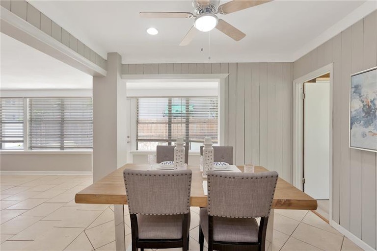 Photo 19 of 52 - 2302 S Arrawana Ave, Tampa, FL 33629