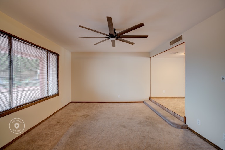 Photo 5 of 31 - 3407 W Evans Dr, Phoenix, AZ 85053