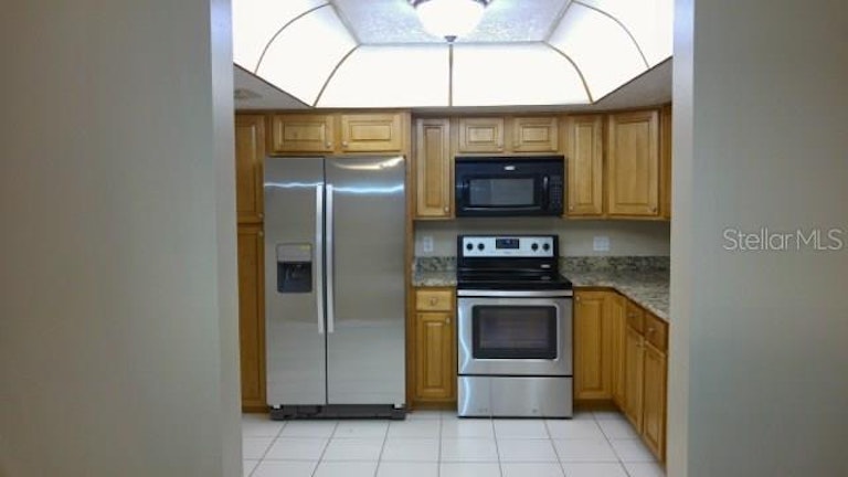 Photo 6 of 25 - 765 Amhurst Dr, Orange City, FL 32763