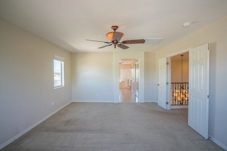 Photo 15 of 37 - 17808 W Ivy Ln, Surprise, AZ 85388