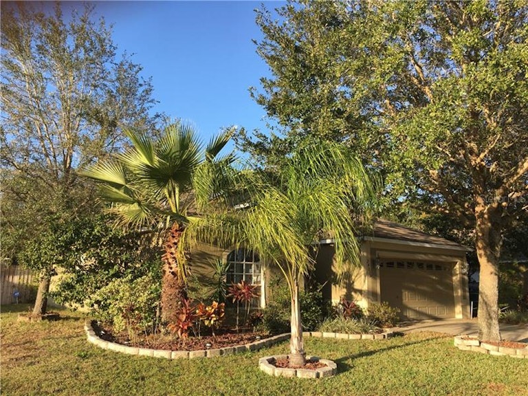 Photo 19 of 25 - 24535 Laurel Ridge Dr, Lutz, FL 33559
