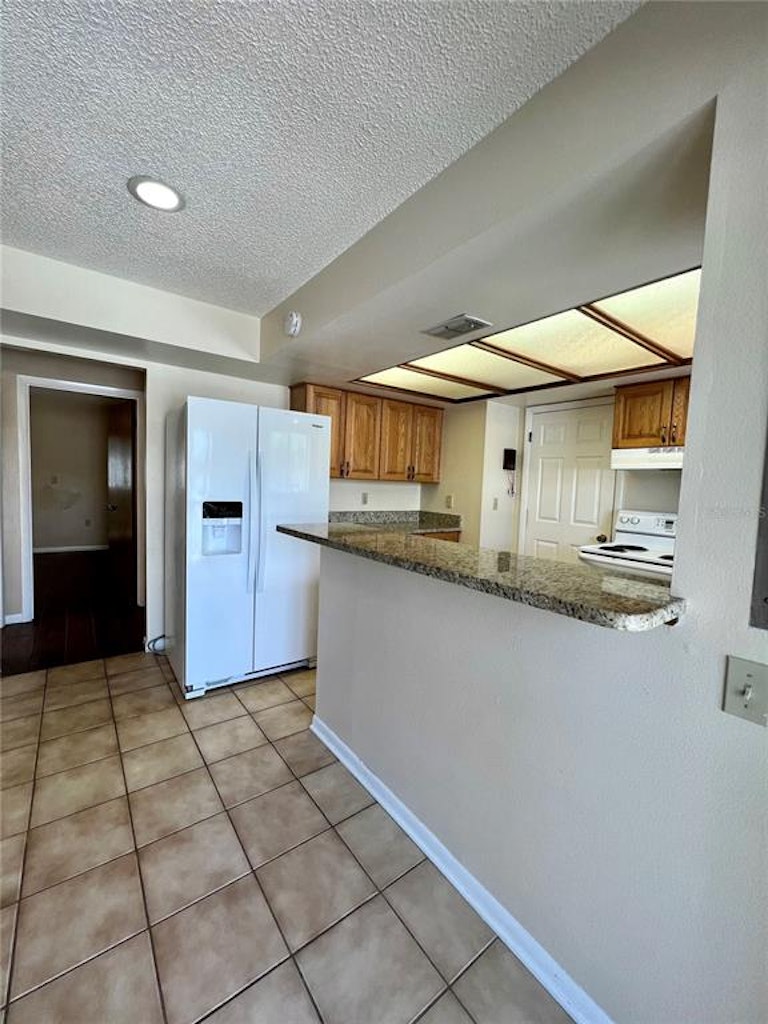 Photo 31 of 55 - 1823 Village Ct #1823, Mulberry, FL 33860