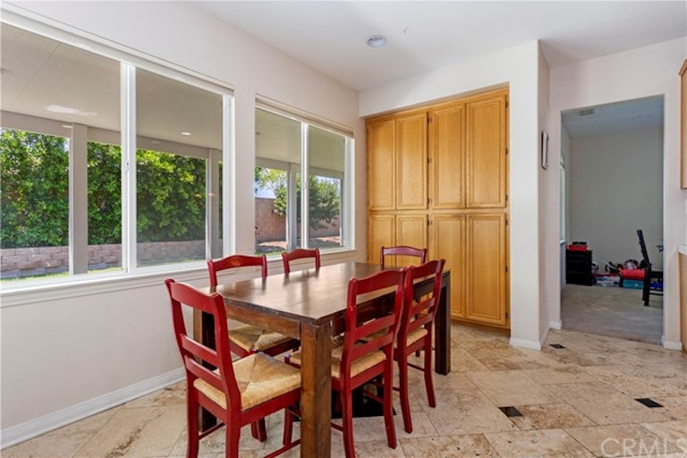 Photo 27 of 44 - 8215 Lantern Pl, Riverside, CA 92508