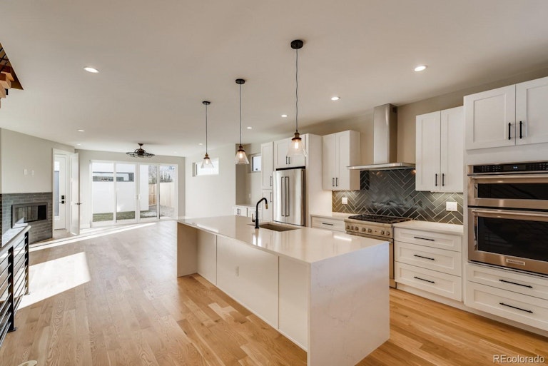 Photo 4 of 26 - 3162 W 27th Ave, Denver, CO 80211