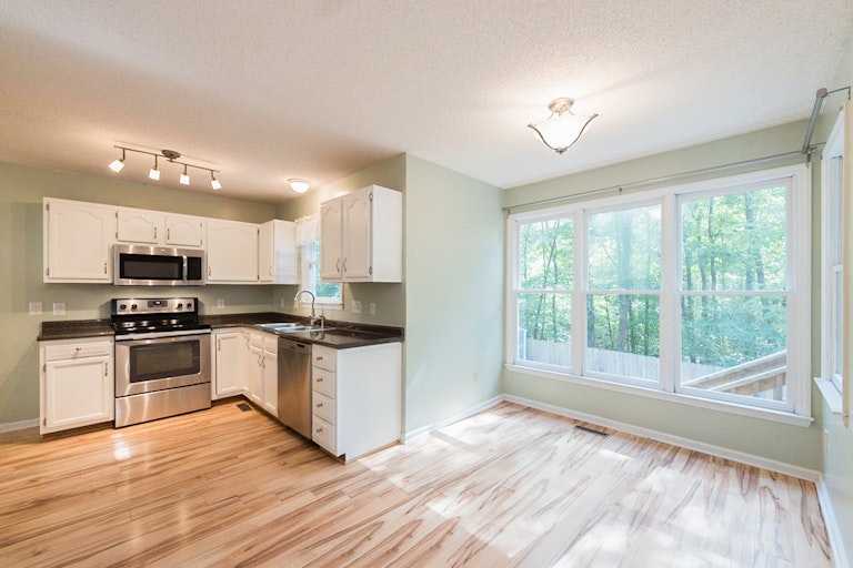 Photo 10 of 21 - 4804 Buttonbush Dr, Durham, NC 27712