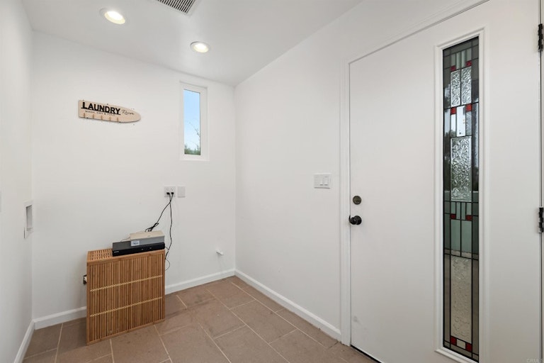 Photo 26 of 41 - 3136 Stanford Ave, Marina Del Rey, CA 90292