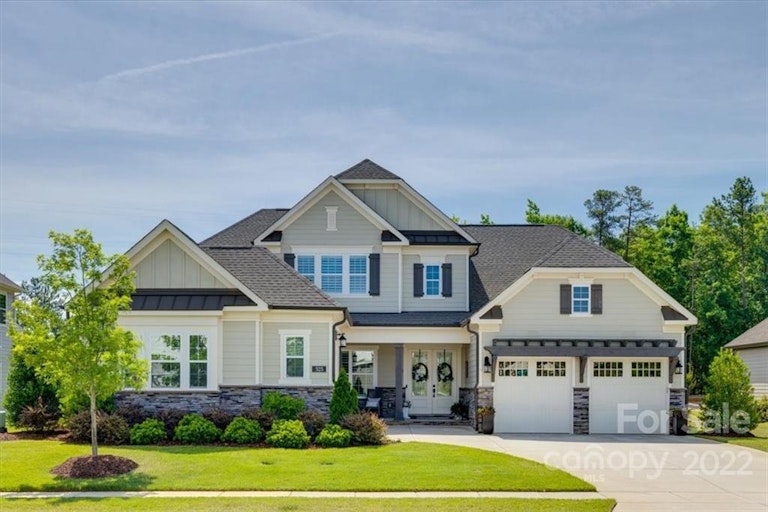 Photo 2 of 48 - 525 Vintage Creek Dr, Matthews, NC 28104