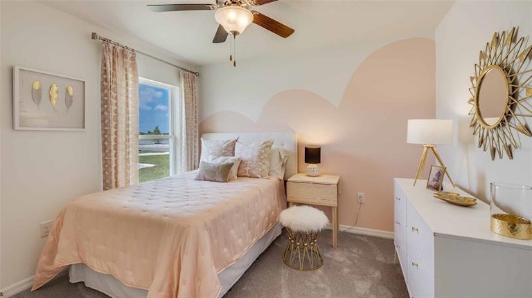 Photo 3 of 11 - 3227 Hilltop Cir, Bradenton, FL 34211