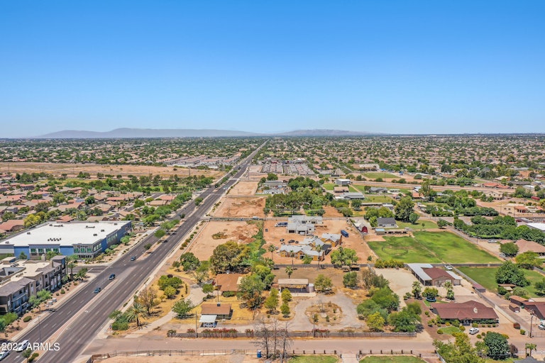 Photo 15 of 18 - 15606 E Ray Rd, Gilbert, AZ 85296