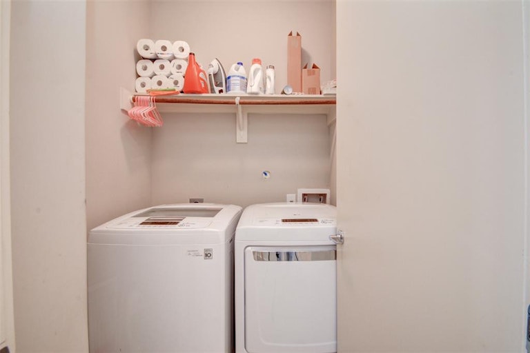 Photo 33 of 47 - 3311 Cline St, Houston, TX 77020