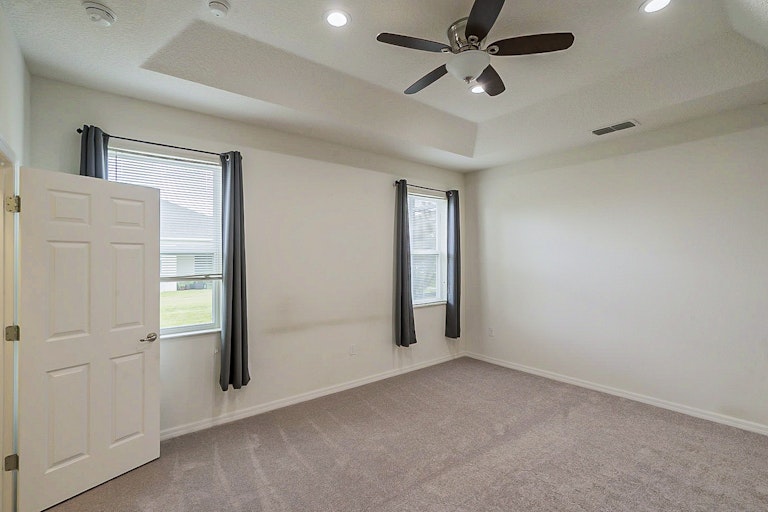 Photo 19 of 29 - 3343 Bethpage Loop, Mount Dora, FL 32757